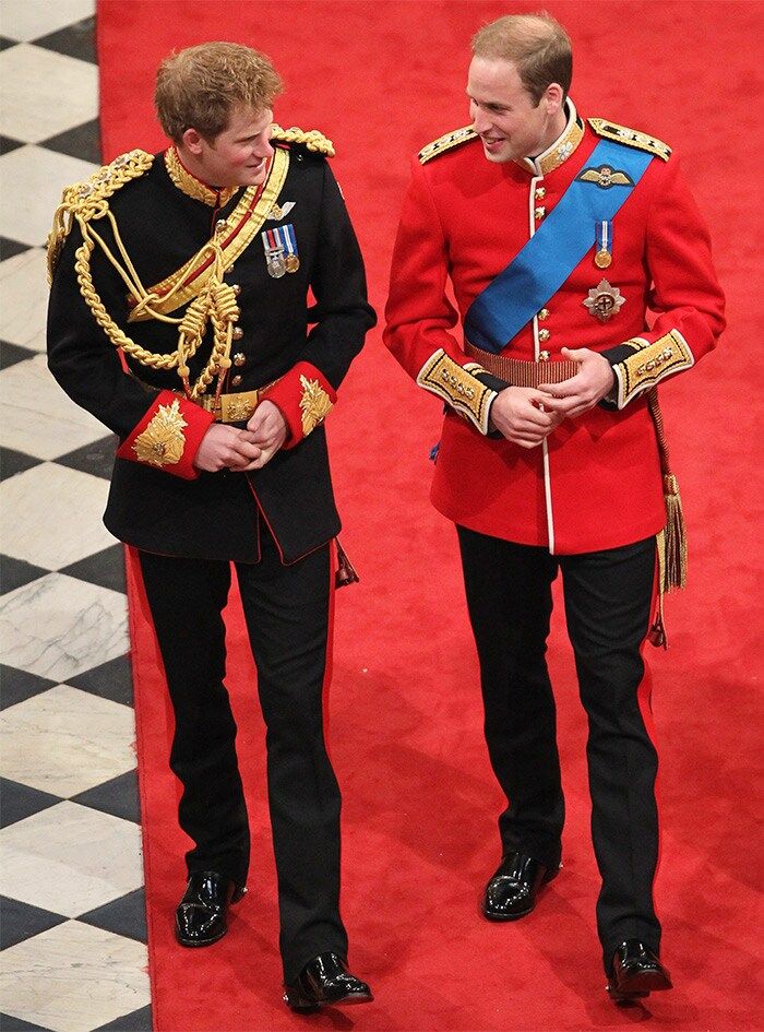 Harry y William en la boda real