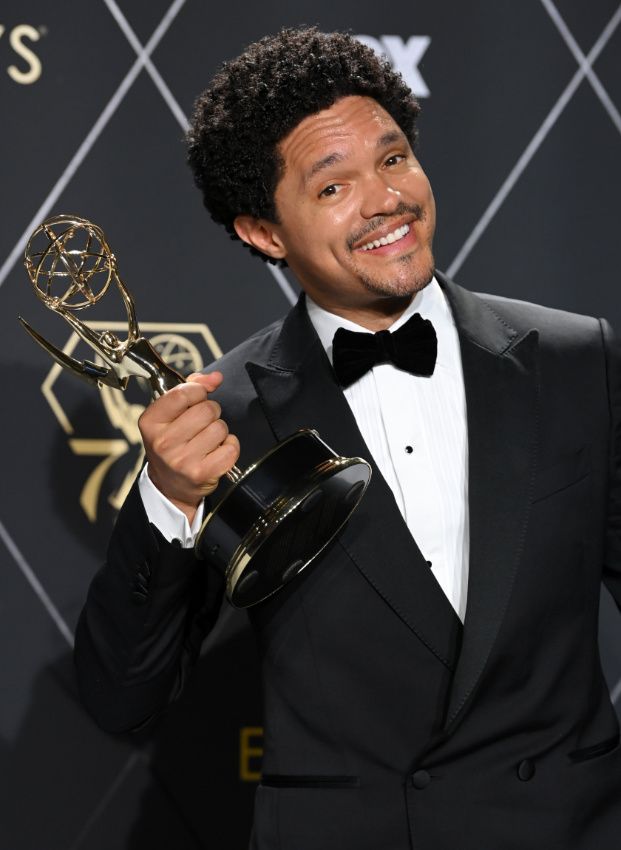 Trevor Noah es el hombre de todos los premios, incluyendo un Emmy