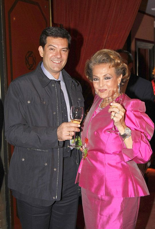 Carmen Sevilla con su hijo Augusto Algueró 