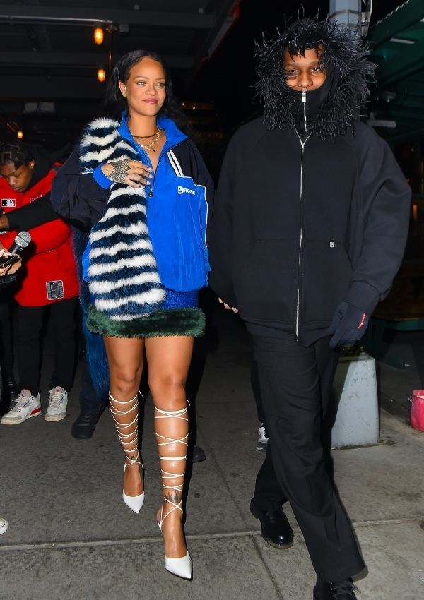 Rihanna con A$AP Rocky fotografiados en la calle