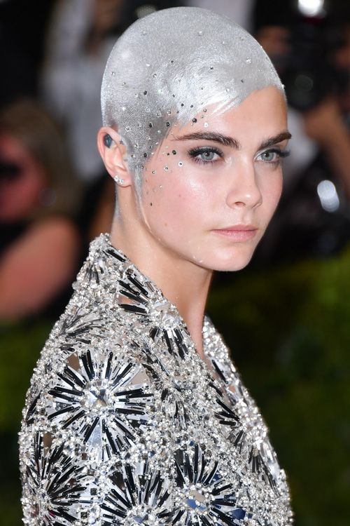 Cara Delevingne y sus cejas perfectas