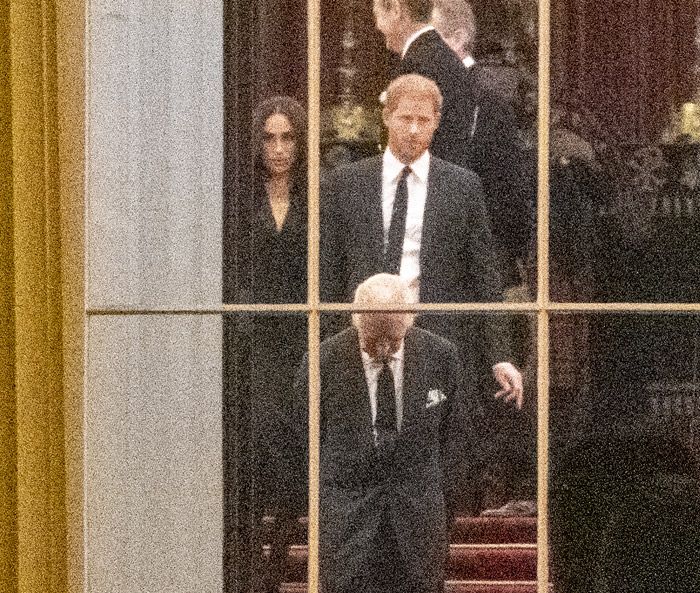 Harry y Meghan con el rey Carlos