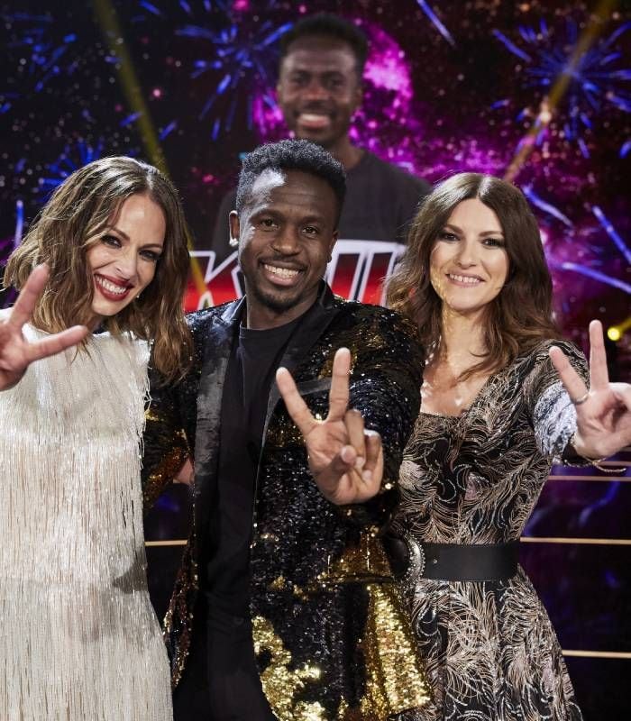 Laura Pausini, en la final de 'La Voz' con Kelly Isaiah y Eva González