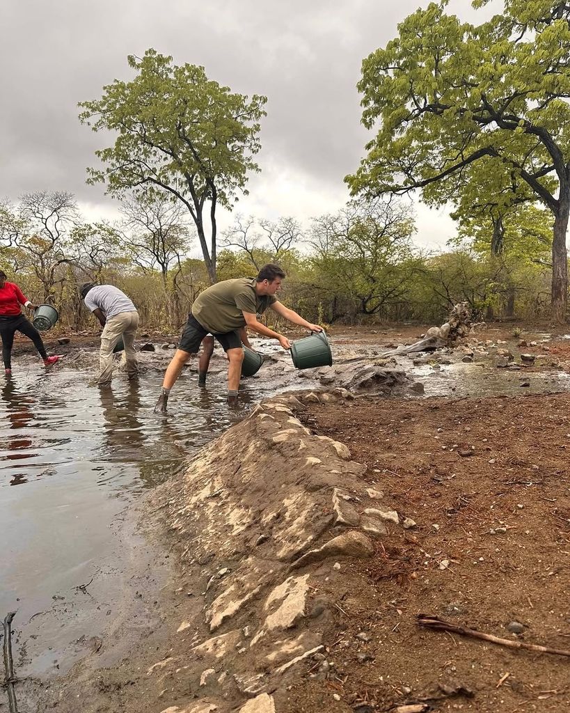 Christian de Dinamarca de voluntariado en África