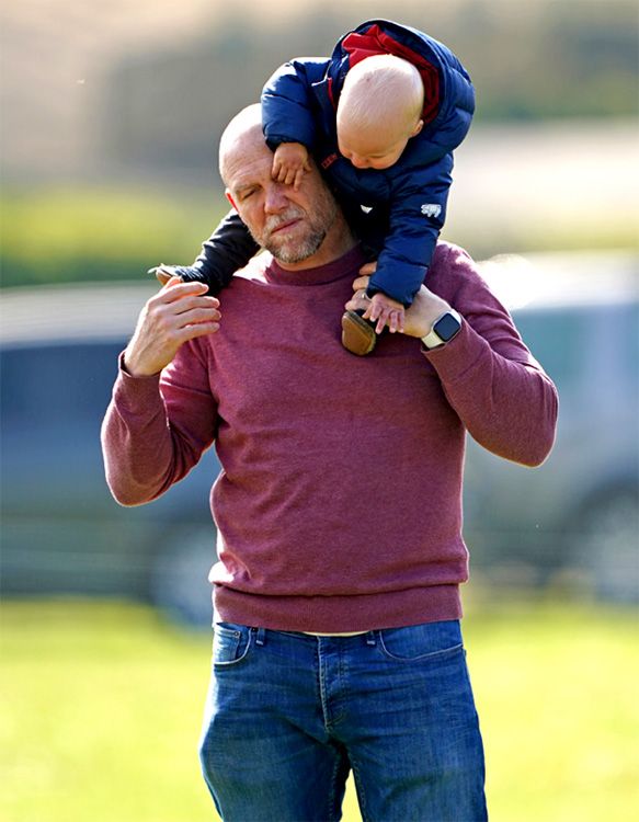 Mike Tindall con su bebé