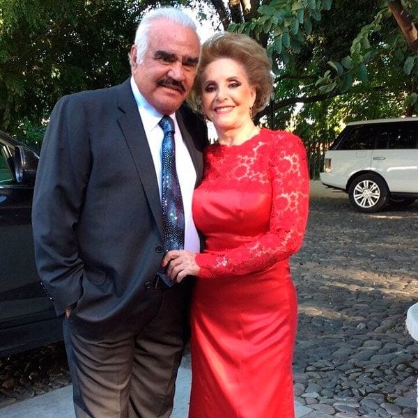 Vicente Fernández y Doña Cuquita, un amor que nació en Huentitán