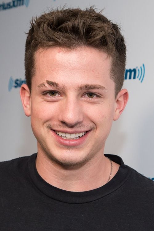 Charlie Puth: cómo cuidar tus cicatrices