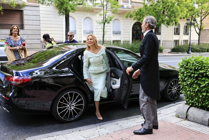 Ana Obregón llega a la boda