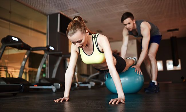 fitball flexiones push up