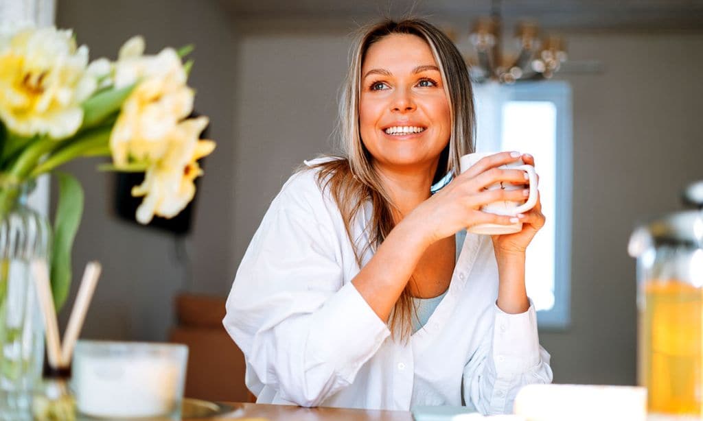 Mujer feliz en la menopausia