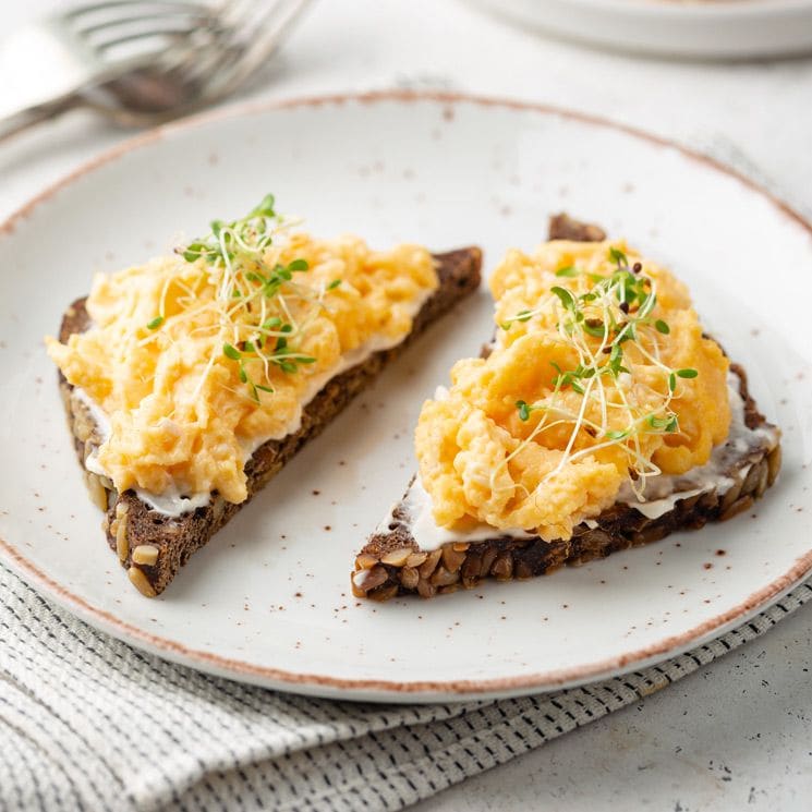 tostadas huevos adob