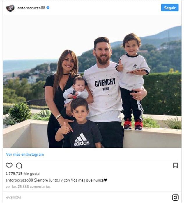 Antonela con Leo Messi y sus hijos