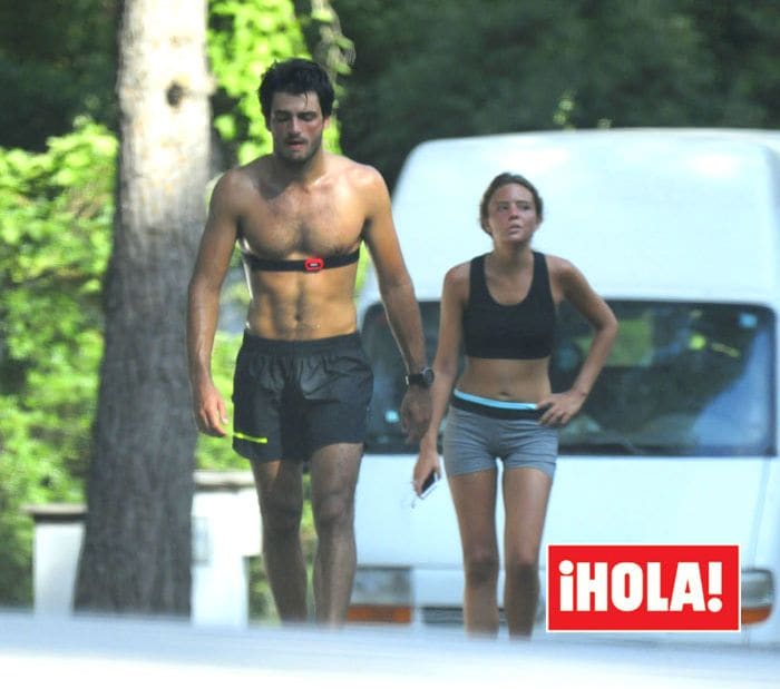 EXCLUSIVA: Carlos Sainz Jr, el mejor compañero de 'running' de su novia, Isabel Hernáez