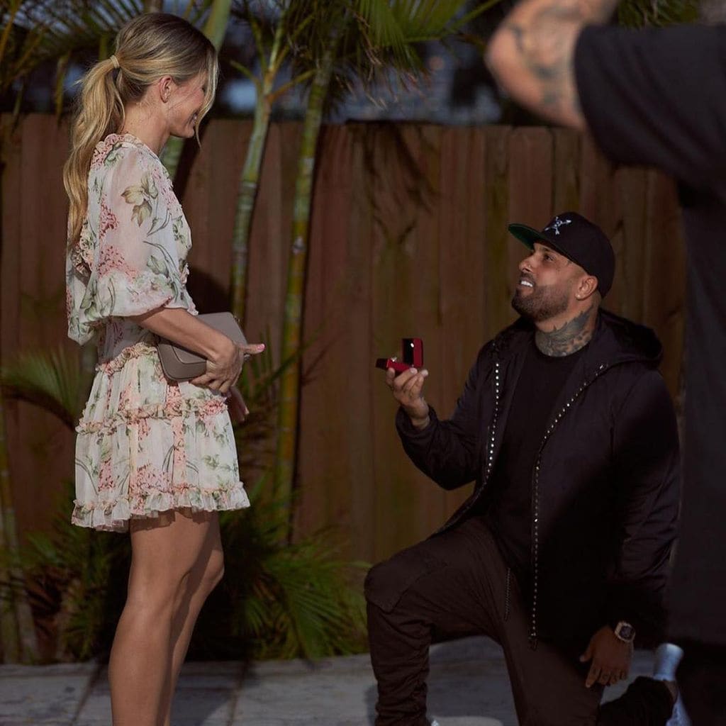 Nicky Jam comprometido con Cydney Moreau