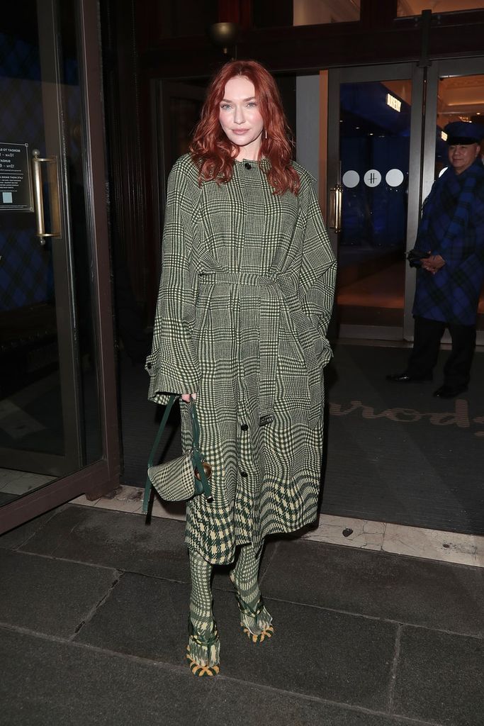 eleanor tomlinson actriz estilo