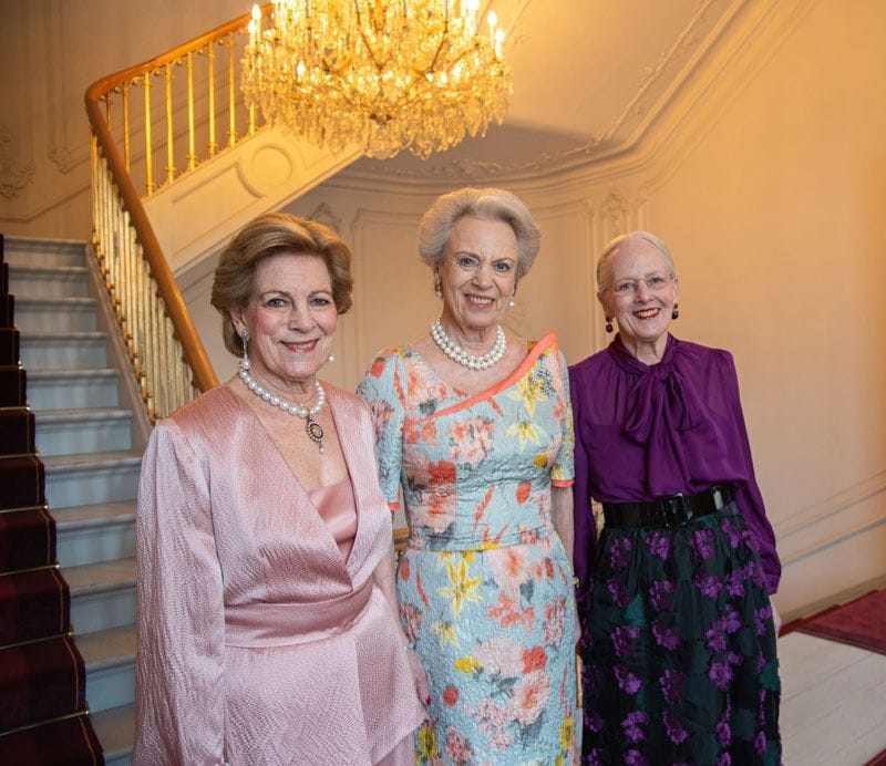 Benedicta de Dinamarca con Margarita de Dinamarca y Ana María de Grecia 