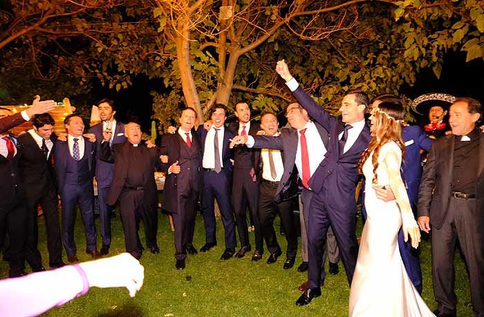 Un 'sí quiero' con sabor flamenco: la romántica boda de Elena González y Paco Ureña