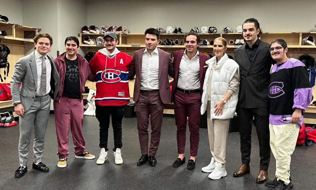 Céline Dion con las estrellas de los Canadiens de Montréal