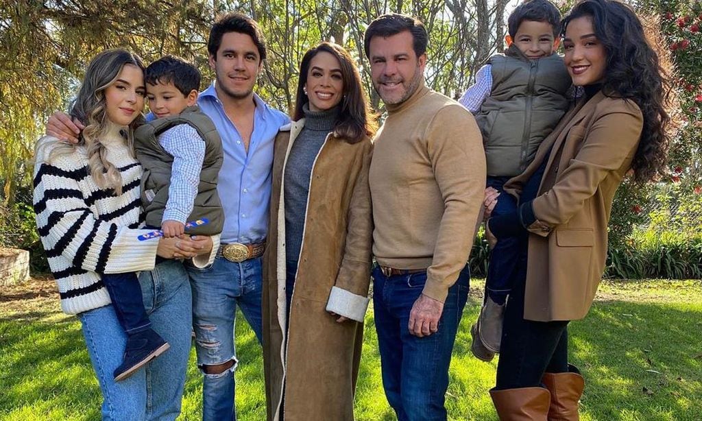 Biby Gaytán y su familia