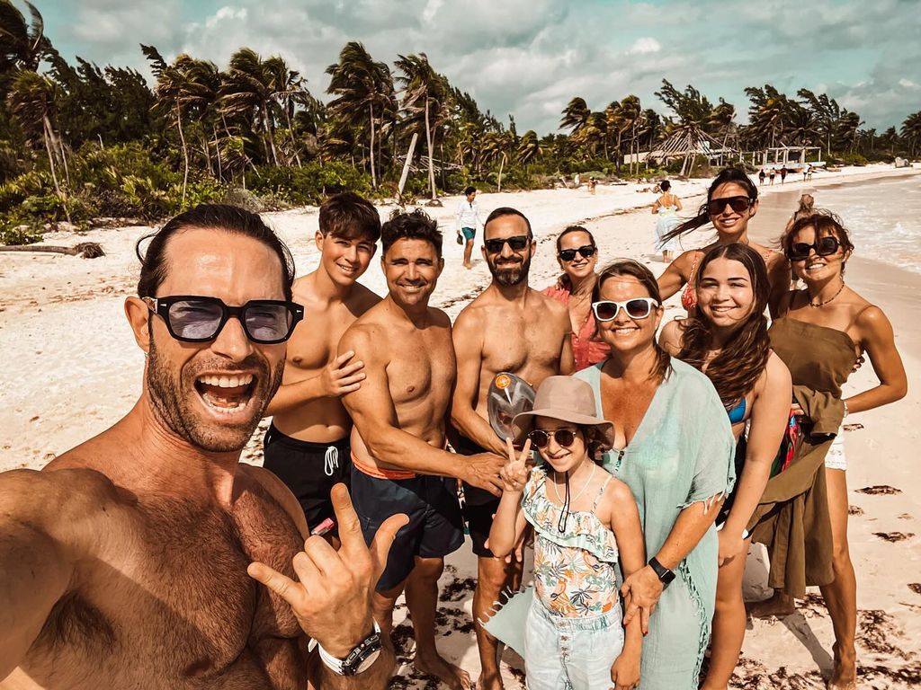 Sebastián Rulli recibió a su familia argentina en México.