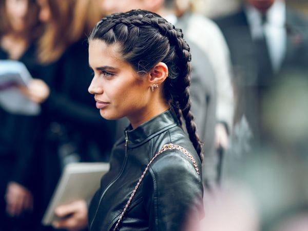 sara-sampaio-trenzas-getty