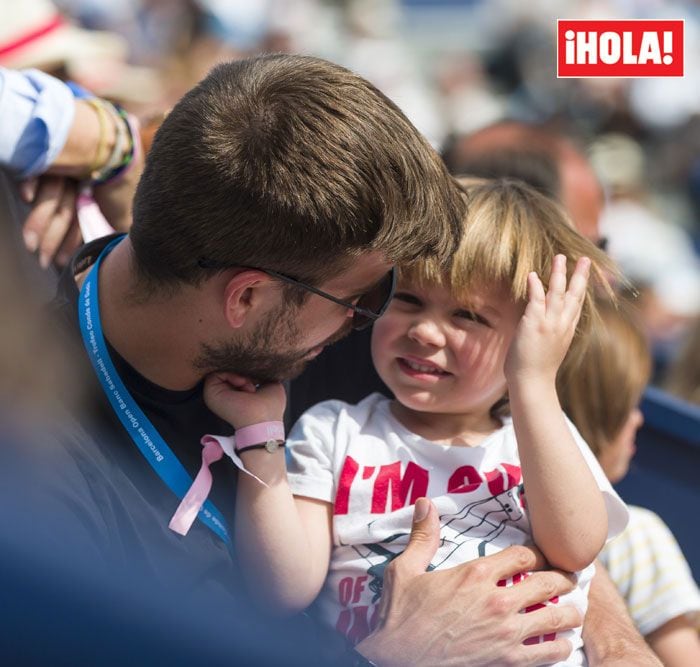 Gerard Piqué con su hijo Sasha