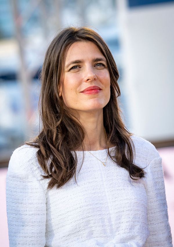 look-carlota-casiraghi-chanel-vestido-blanco