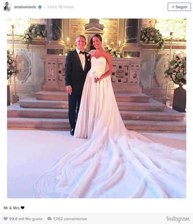 La novia compartió con sus seguidores una imagen de su esposo tras la boda: 'Mr. and Mrs. (Señor y señora)'
