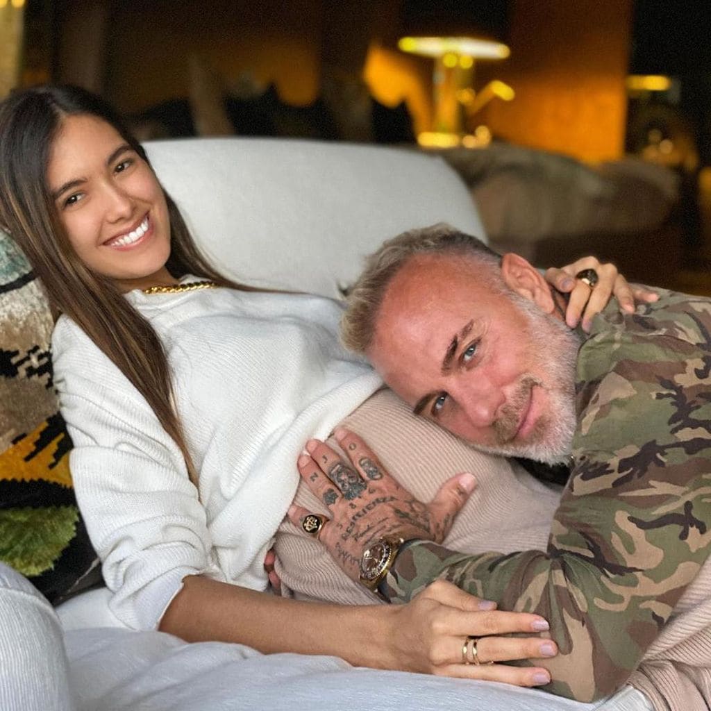 Gianluca Vacchi y Sharon Fonseca