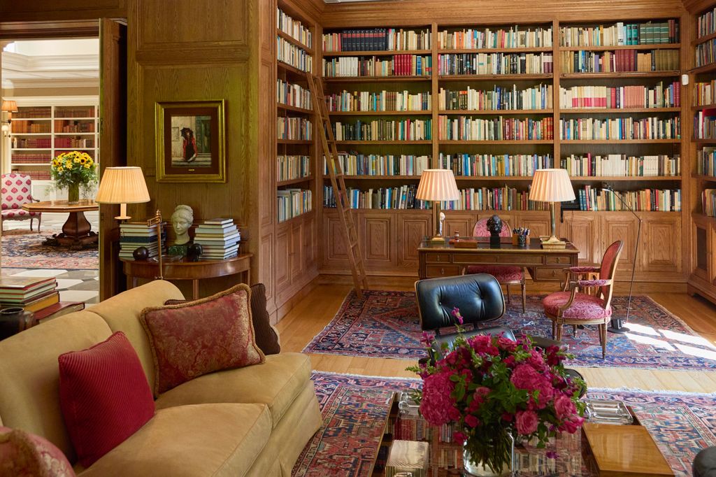 La biblioteca de Isabel Preysler