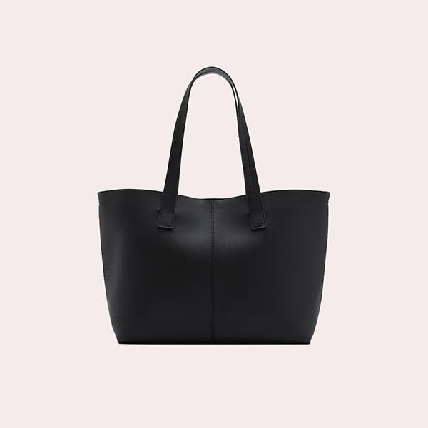 Bolso negro 'tote bag' de Mango