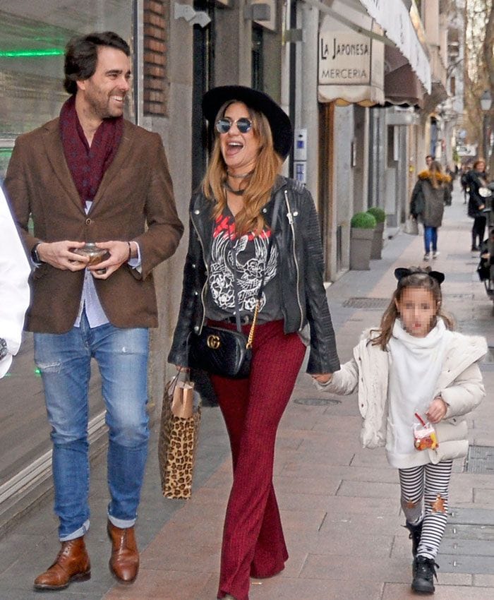 Elena Tablada y Javier Ungría con la pequeña Ella