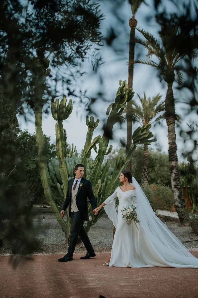 vestido de novia de raquel con mangas angel