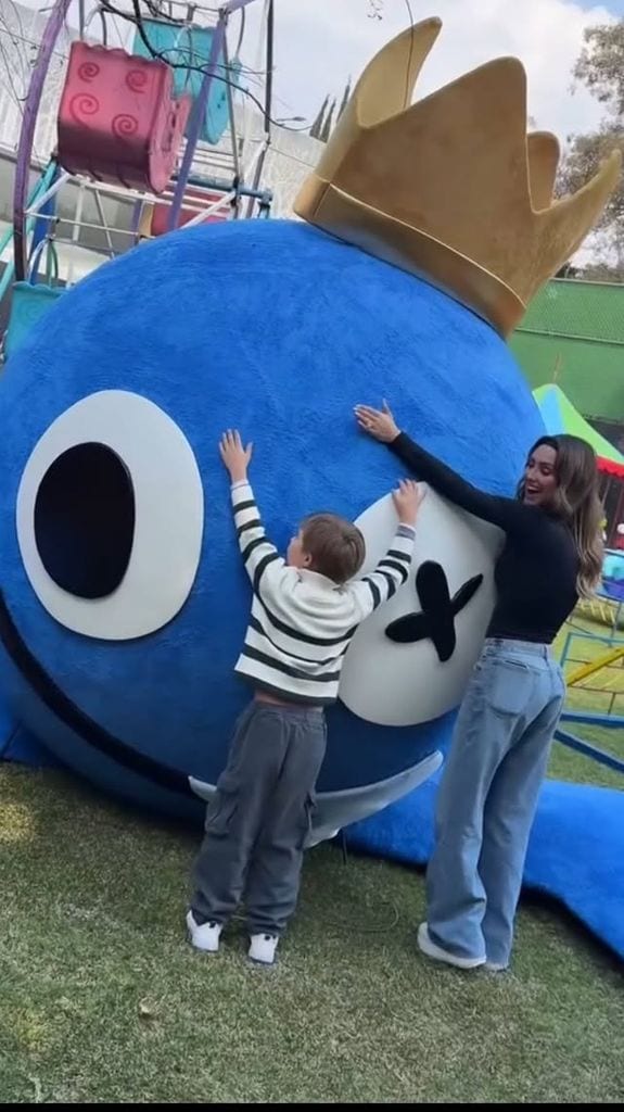 Anahí y su hijo Manu