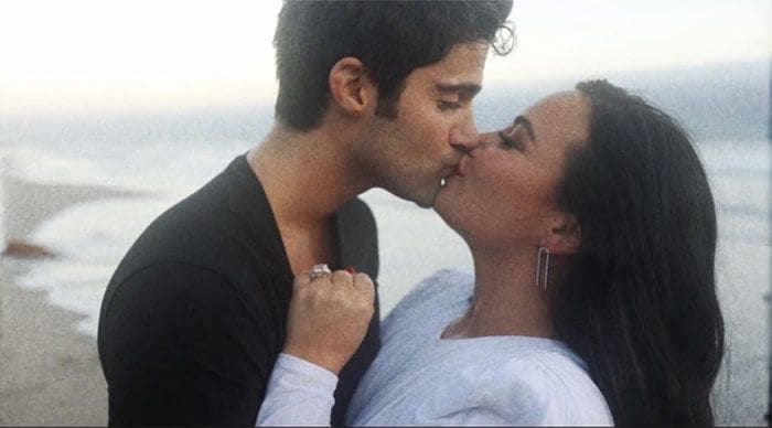 Max Ehrich comparte fotos inéditas de la pedida de mano a Demi Lovato para felicitarla en su 28 cumpleaños