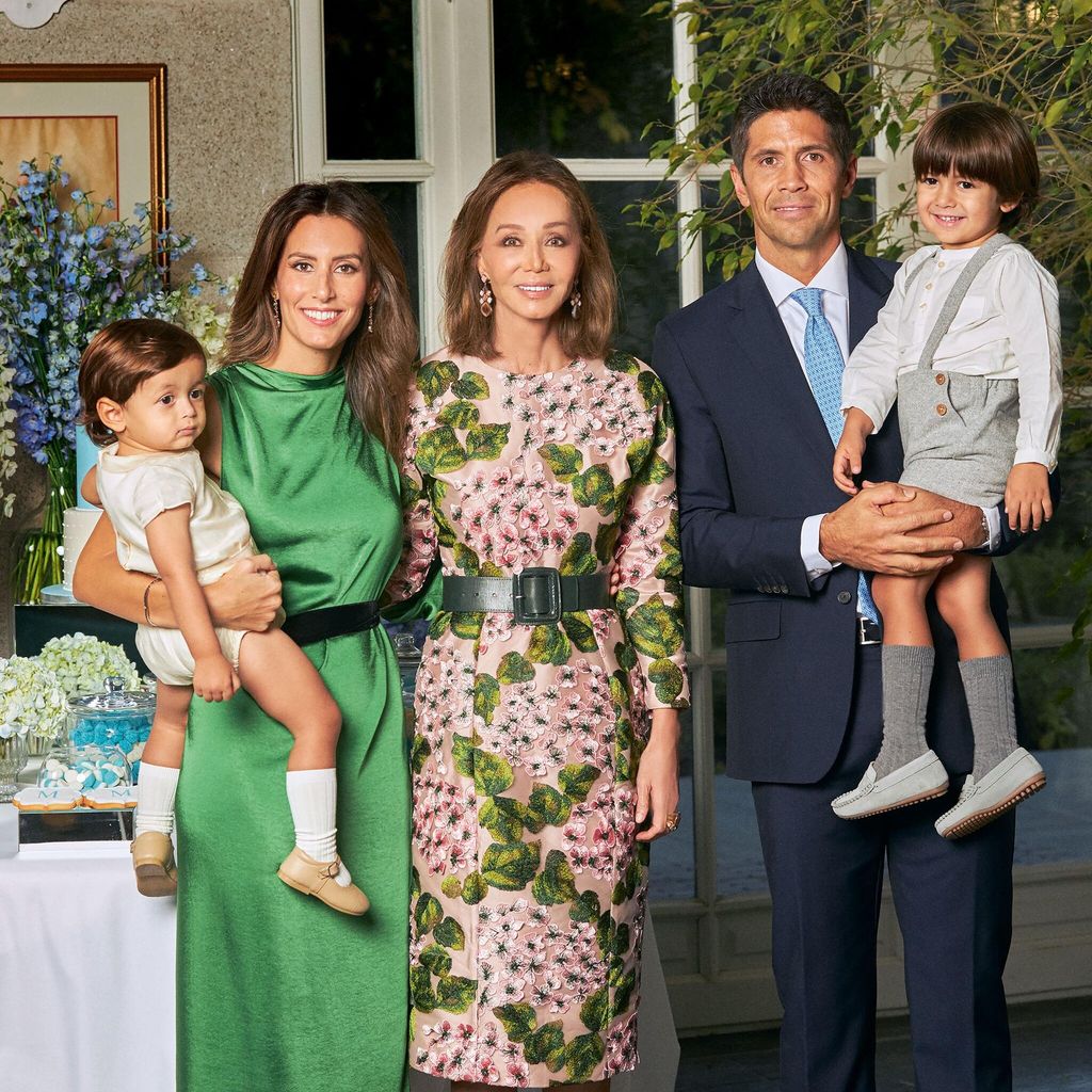 Isabel Preysler, Ana Boyer y Fernando Verdasco HOLA4093Isabel Preysler, Ana Boyer y Mateo HOLA4093 Isabel Preysler, Ana Boyer y Mateo HOLA4093