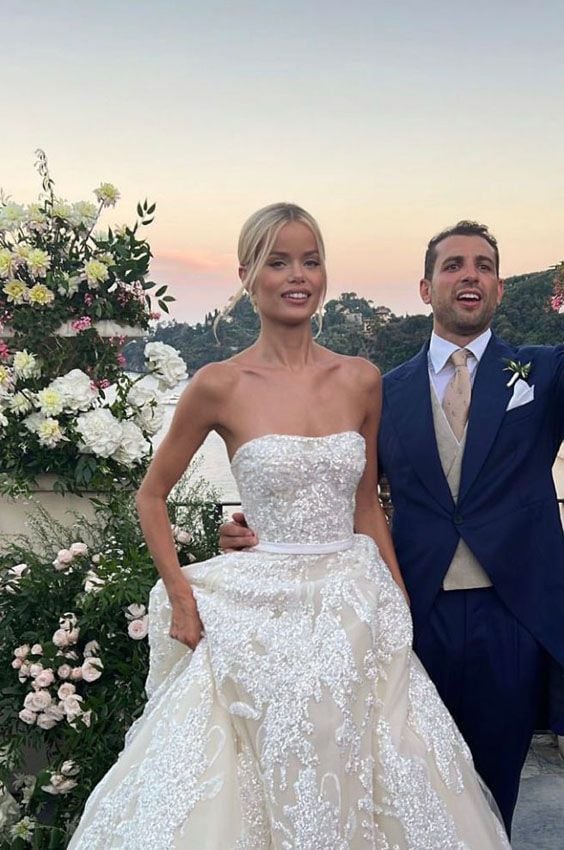 Frida Aasen se casa en Portofino con un vestido de princesa desmontable