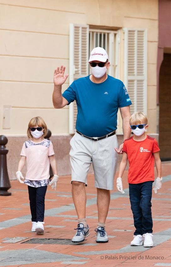 Príncipe Alberto con Jacques y Gabriella de Mónaco 