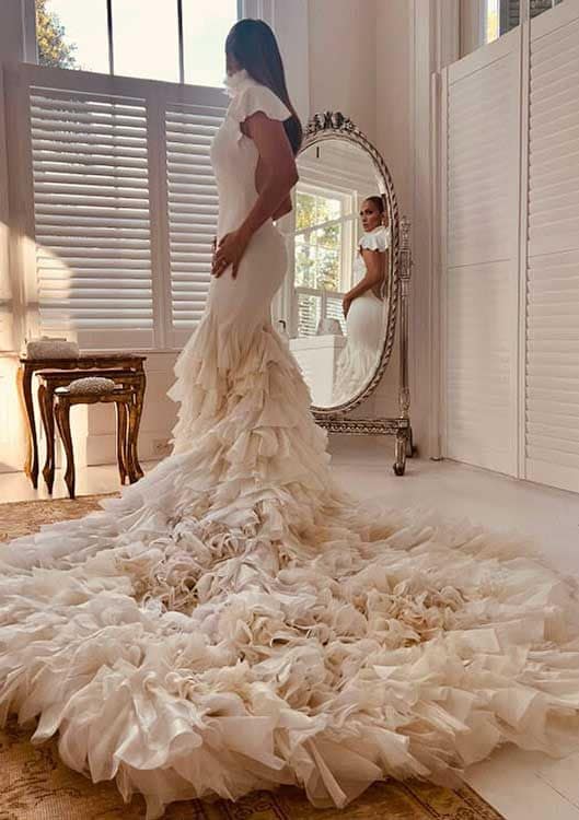 Jennifer Lopez vestida de novia 