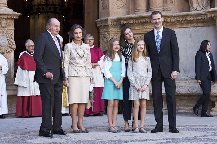 Familia Real española en la Misa de Pascua