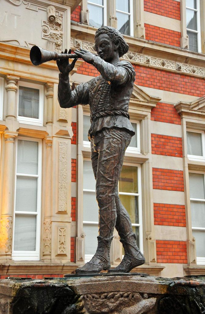 Estatua del flautista de Hamelín