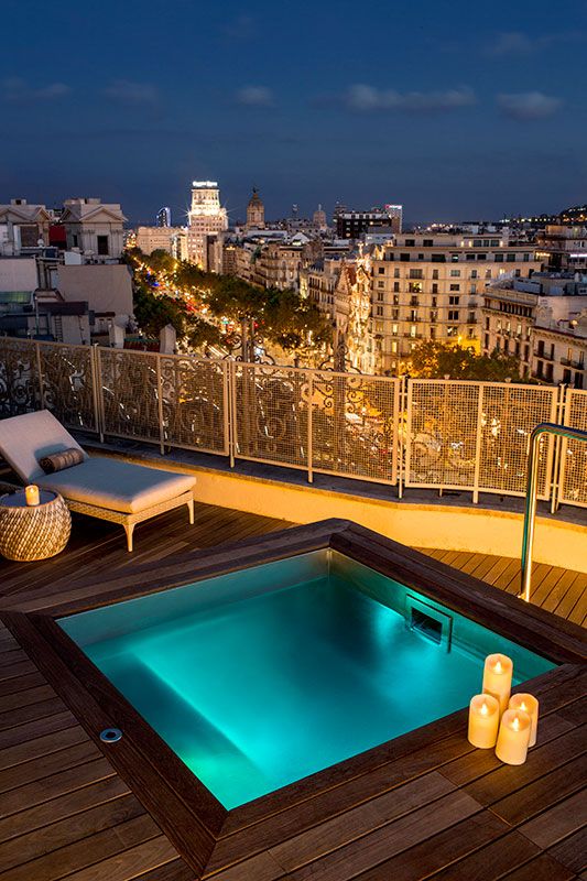 Majestic Royal Penthouse Terrace by Night Paseo de Gracia