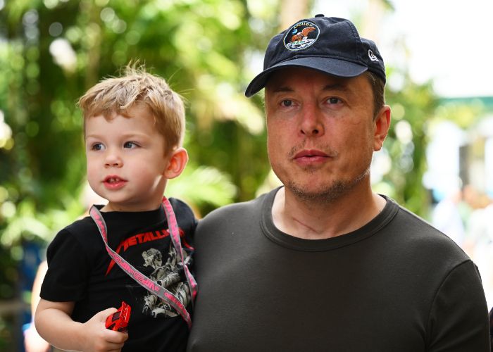 Elon Musk y su hijo