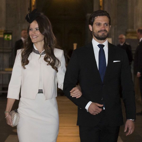 Los novios han entrado sonrientes y cogidos de la mano
