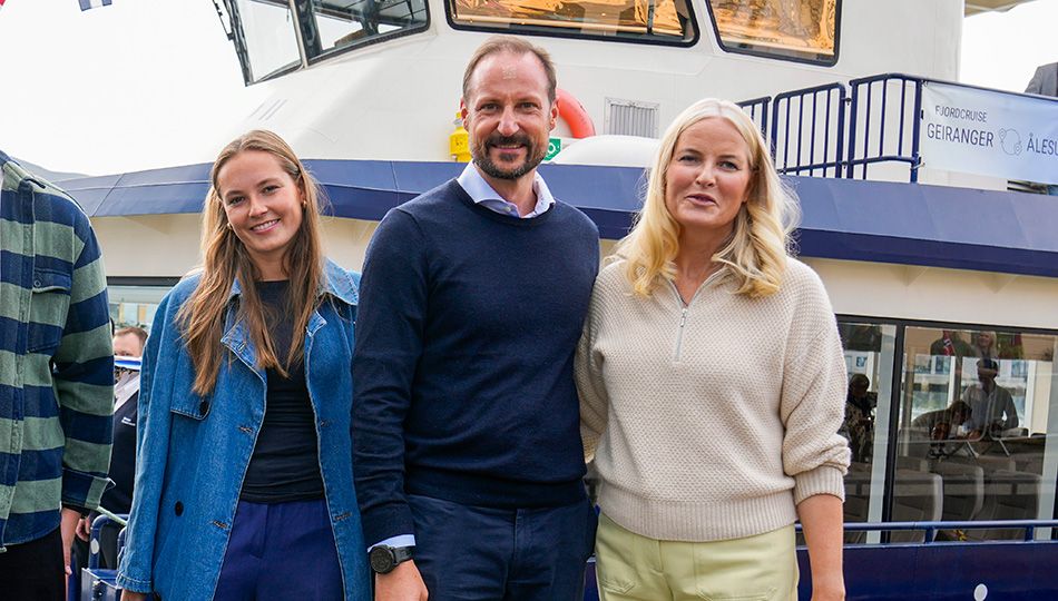 Ingrid Alexandra con sus padres, Haakon y Mette-Marit de Noruega