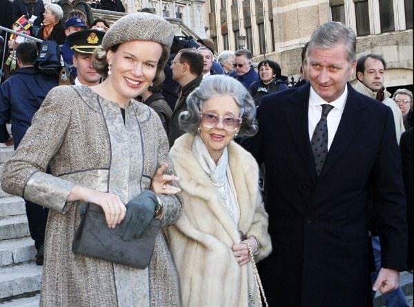 La reina Fabiola  promovió como  Madrina de Honor el Concurso Internacional de Música 'Reina Elizabeth', convirtiéndolo en uno de los certámenes de música culta más importantes del continente europeo. Esta labor, que siempre la entusiasmó, la seguiría desarrollando hasta el final de 2013, cuando, por razones de salud, decidió cedérsela a la reina Matilde. Siempre estuvo muy unida al rey Felipe y arropó a Matilde cuando contrajeron matrimonio