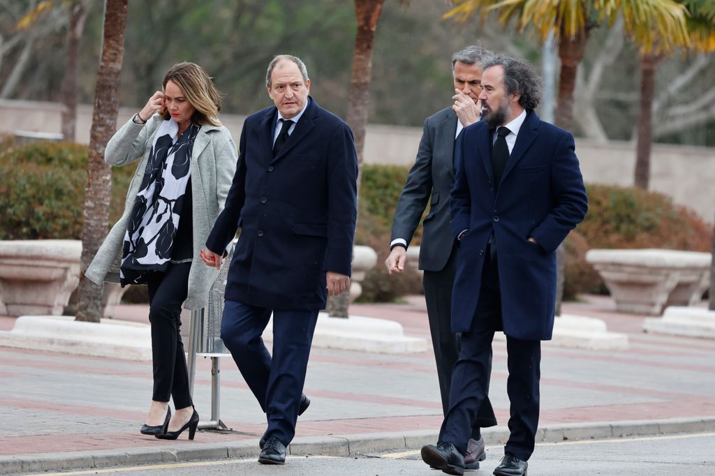 Juan Gómez-Acebo llegando junto a su pareja, Teresa Véret, a la capilla ardiente de Fernando Gómez-Acebo, en el Tanatorio Parcesa La Paz, a 2 de Marzo de 2024, en Alcobendas, Madrid Juan Gómez-Acebo llegando junto a su pareja, Teresa Véret, a la capilla ardiente de Fernando Gómez-Acebo, en el Tanatorio Parcesa La Paz, a 2 de Marzo de 2024, en Alcobendas, Madrid 