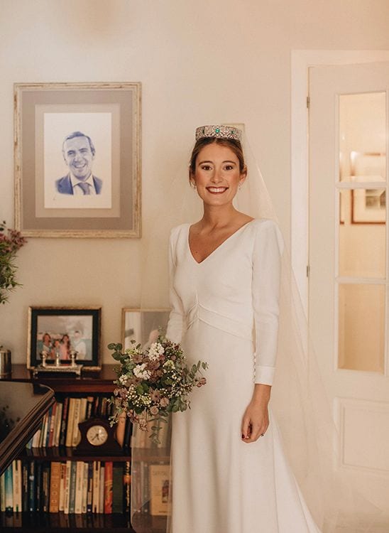 El vestido sencillo de Sandra en su boda en Sevilla