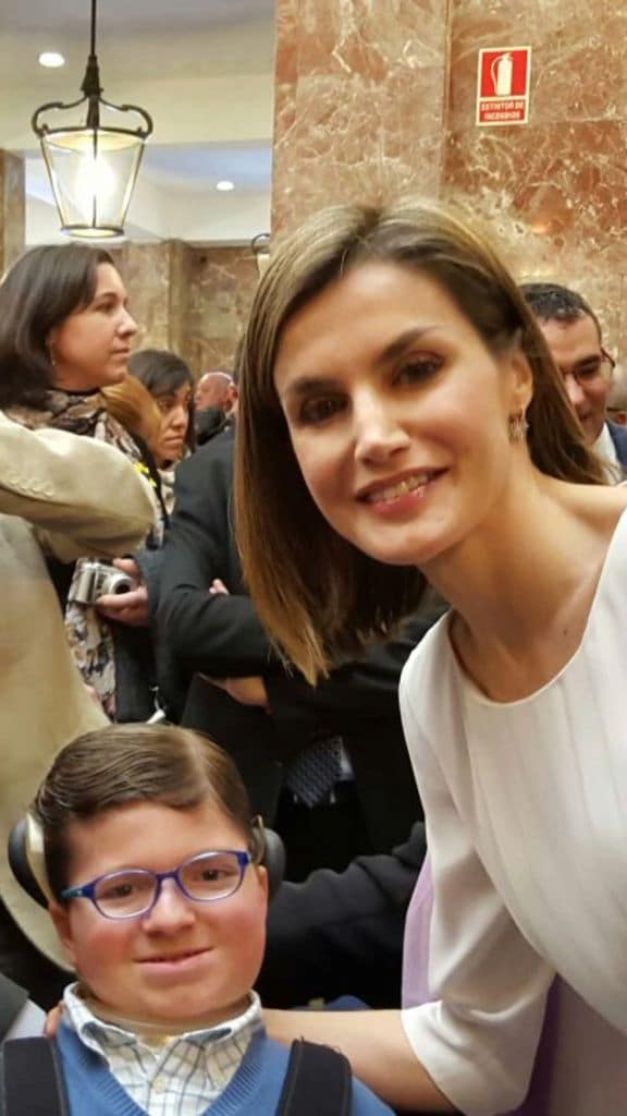 La Reina Letizia con Andrés Marcio, enfermo de laminopatía congénita