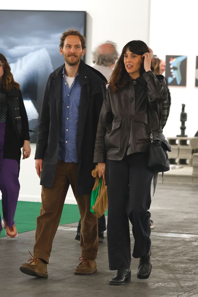 Belén Cuesta y su pareja durante su visita en ARCO, a 06 de marzo de 2025, en Madrid (España).

Jose Velasco / Europa Press
ARCO;FAMOSOS;FERIA;ARTE
06/3/2025